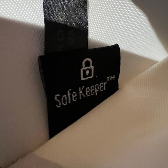 Safe Keeper Butterfly Decorated Wallet - Picture 7 of 9